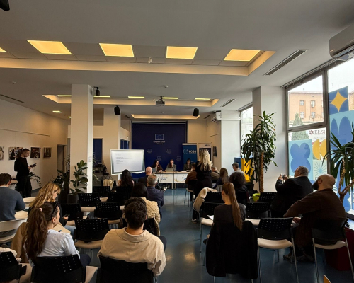 Lufta e informacionit dhe beteja për narrativa: Ndërtimi i qëndrueshmërisë kundër kërcënimeve hibride