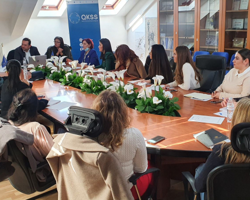 Takimi në Suharekë me komunitetin e grave dhe përfaqësuesit e institucioneve lokale